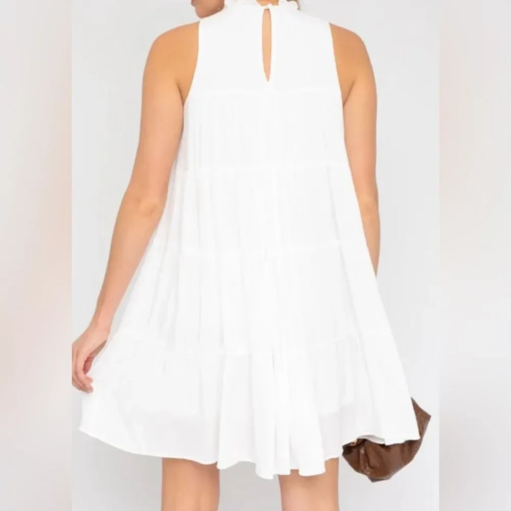 Gilli NWT Sleeveless Ruffle Neck Tiered Dress White Size Medium - Picture 4 of 6